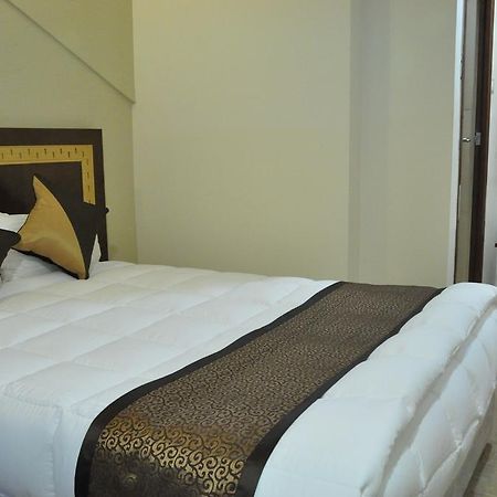 Silk Route Hotel Гувахати Екстериор снимка