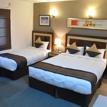 Silk Route Hotel Гувахати Екстериор снимка