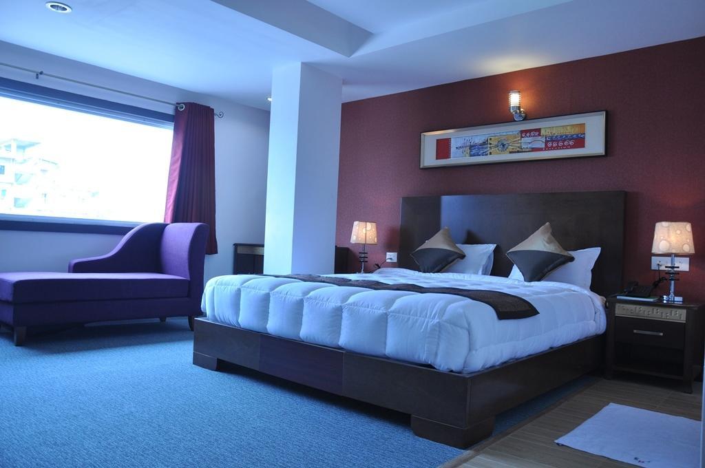 Silk Route Hotel Гувахати Стая снимка