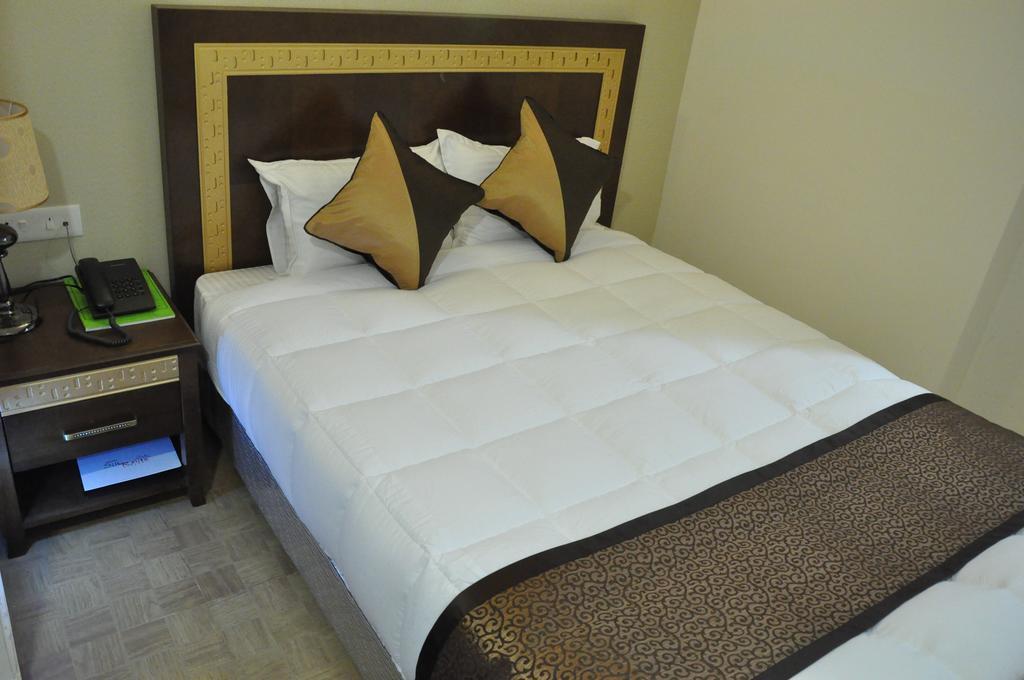 Silk Route Hotel Гувахати Екстериор снимка