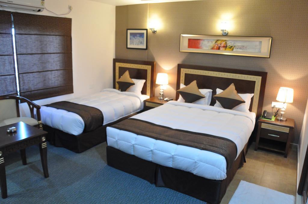 Silk Route Hotel Гувахати Екстериор снимка